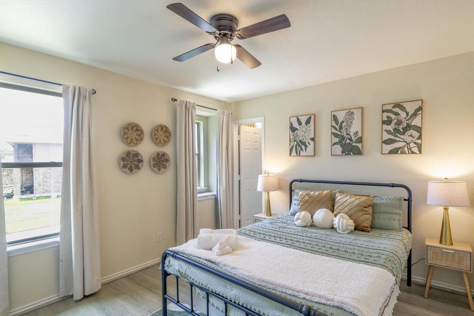 Holiday home Family-perfect 4br House - Fenced Yard & Style San Antonio