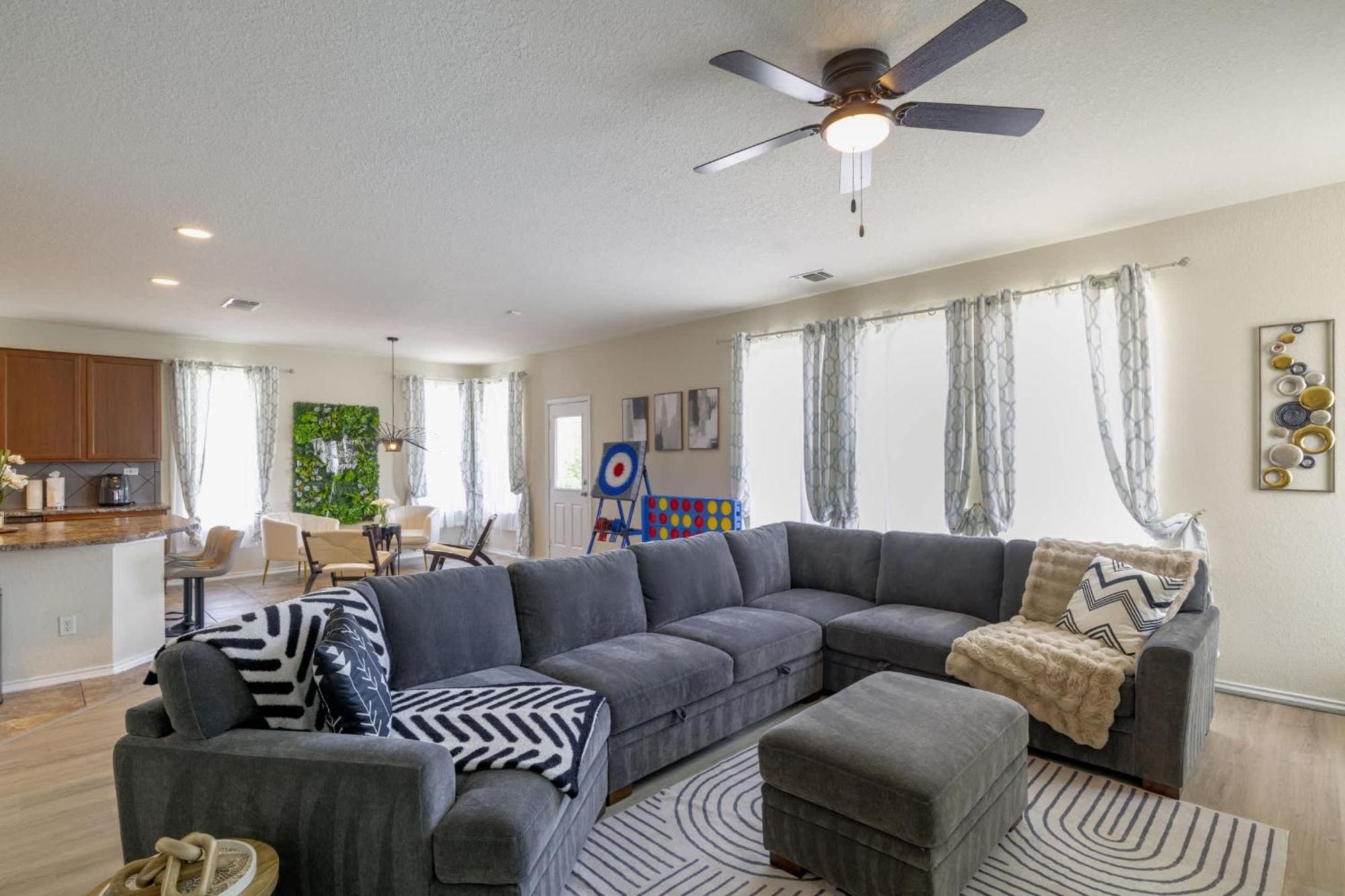 Holiday home Family-perfect 4br House - Fenced Yard & Style San Antonio